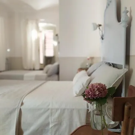 La Vispa Ceresa Oda ve Kahvaltı Castellinaldo
